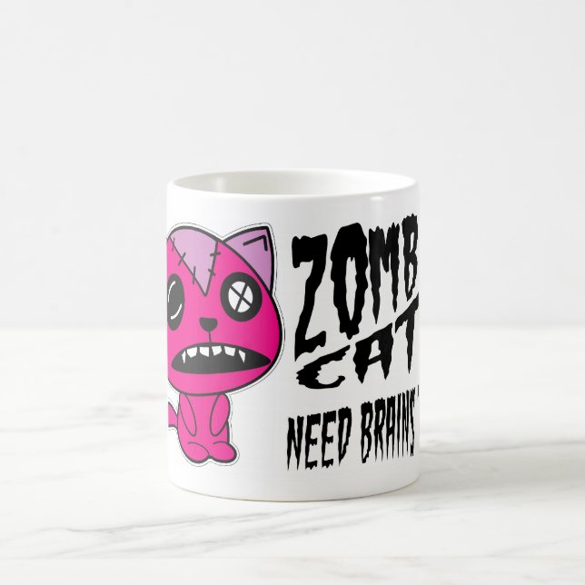 Taza De Café ¡Cerebros de la necesidad de los gatos del zombi (Centro)