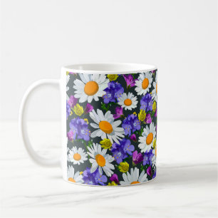 Taza De Café Chamomile, flores silvestres: patrón sin costuras.