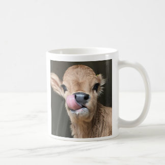 Taza De Café Chapucero minúsculo del pequeño becerro adorable