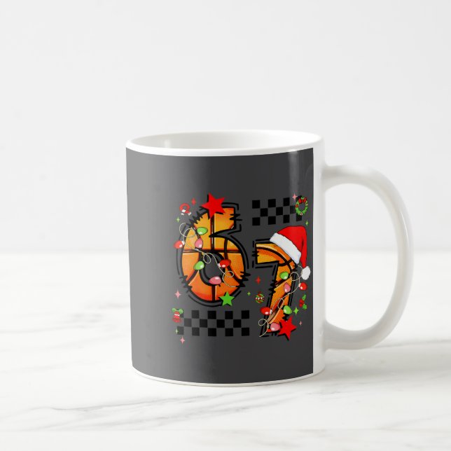 Taza De Café Checkered 67 Basketball Santa Hat Christmas Six Se (Derecha)