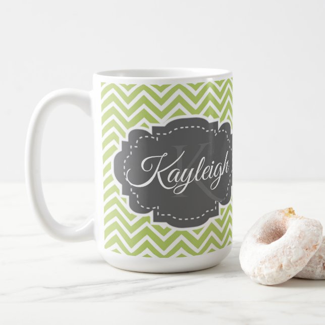 Taza De Café Chevron verde café personalizado Mug (Con donut)
