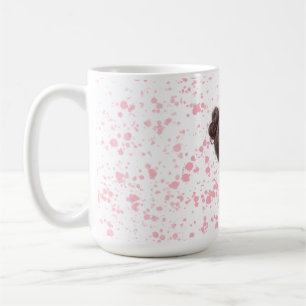 Taza De Café Chica adorable doblada en vestido amarillo y moño 