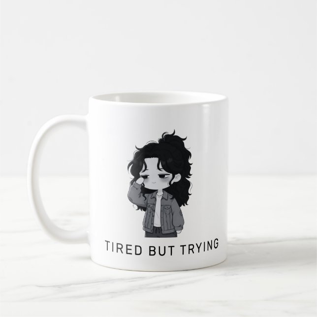 Taza De Café Chica Chibi Cansada Pero Intentándolo (Izquierda)