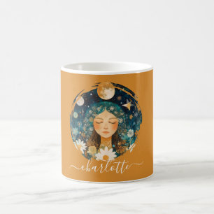 Taza De Café Chica Cósmica Boho Luna y Dalsy Ilustración Person