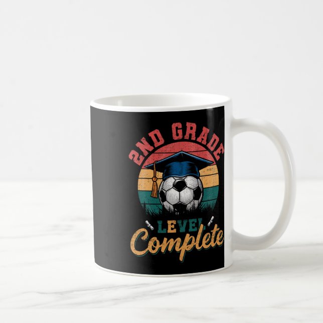 Taza De Café chica de fútbol de 2º grado completo el día pasado (Derecha)