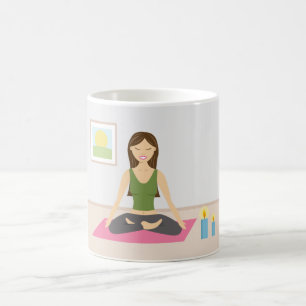Taza De Café Chica Linda Haciendo Yoga En Una Habitación Bonita