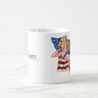 Taza De Café Chica modelo del bikini de la bandera americana