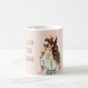 Taza De Café Chica Pelo Castaño Lazo de Melocotón Cono de Helad
