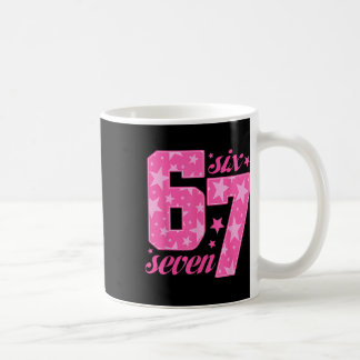 Taza De Café Chica rosa de meme divertido 67