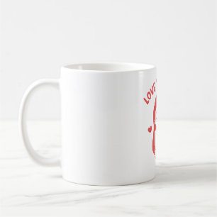 Taza De Café Chica se abraza a sí mismo