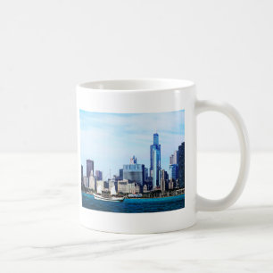 Taza De Café Chicago IL - Schooner Against Chicago Skyline