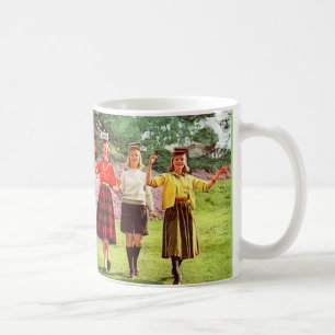 Taza De Café chicas adolescentes de 1960 con libros en la cabez