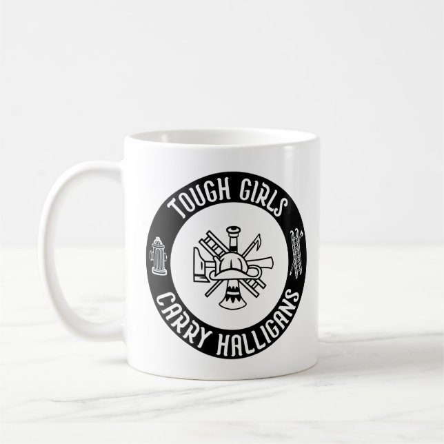 Taza De Café Chicas duros llevan Halligans Funny Firefighter Gu (Izquierda)