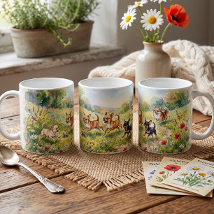 Taza De Café Chihuahuas juguetones en prado de flores