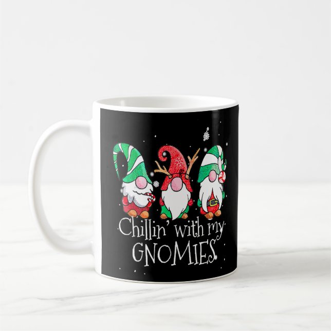 Taza De Café Chillin' Con Mis Navidades De Gnome Garden Pa (Izquierda)