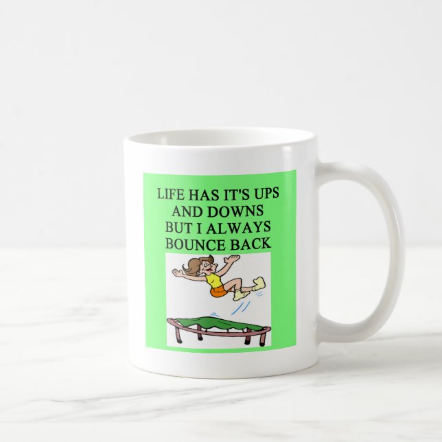 Taza De Café chiste del trampolín de la vida que despide (Derecha)
