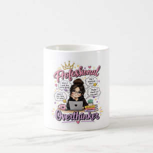 Taza De Café Chistosa cita blanca de sobrepensador profesional