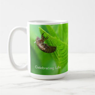 Taza De Café Cicadas Exco Skeleton bajo la hoja, la vida y la c