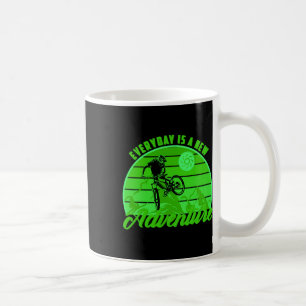 Taza De Café Ciclismo de Montaña Nunca se Hace Más Fácil Downhi