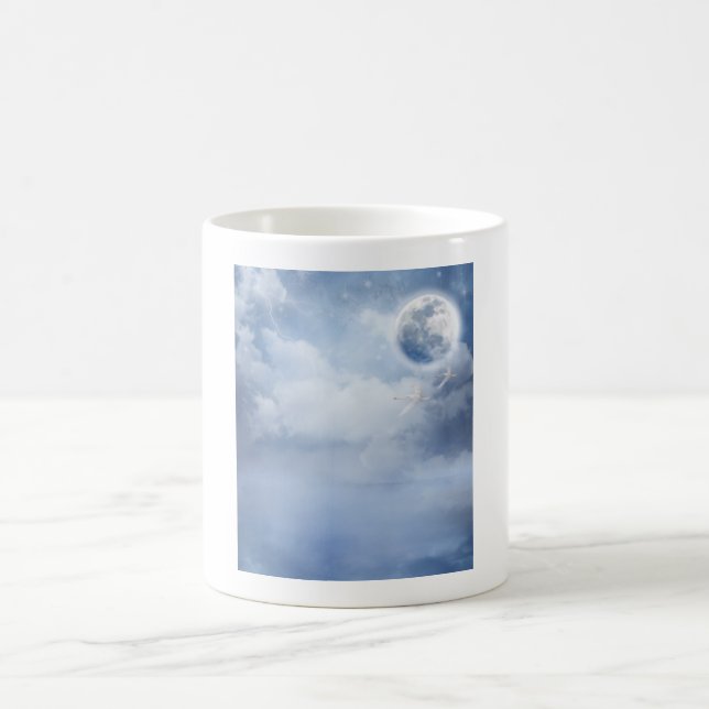 Taza De Café Cielo azul mágico con cisnes voladores (Centro)