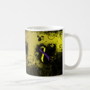 Taza De Café Cinta de conciencia morada y amarilla grunge coraz