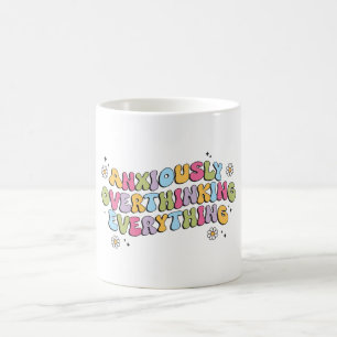 Taza De Café Cita ansiosamente pensando demasiado en todo