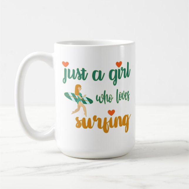 Taza De Café Cita de verano simple a un chica que ama el surf (Izquierda)