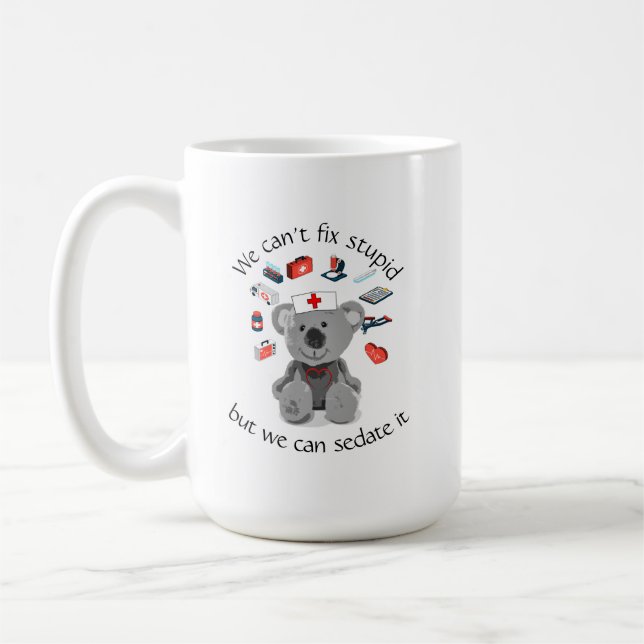 Taza De Café Cita divertida de enfermera no puede arreglar estú (Izquierda)