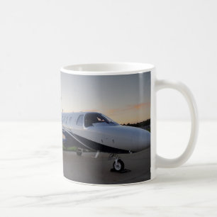 Taza De Café Citación M2 de Cessna en la puesta del sol
