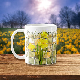 Taza De Café Citas De Flores De Día Nuevo De Daffodil Amarillo