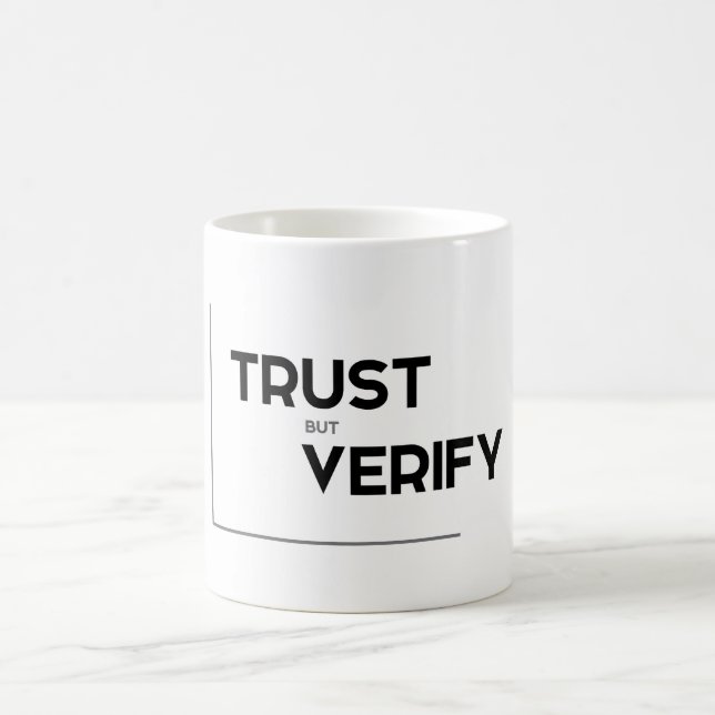 Taza De Café Citas MODERNAS: la confianza pero verifica (Centro)