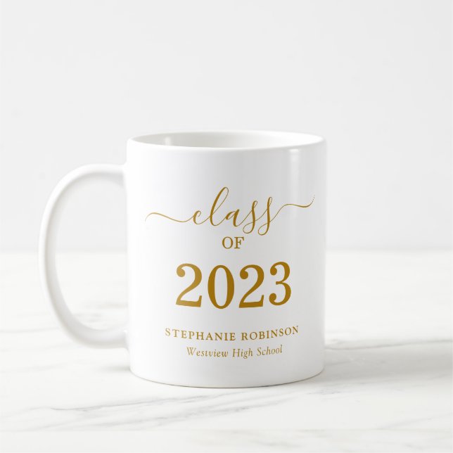 Taza De Café Clase de Graduación Moderna Gold Script 2023 (Izquierda)