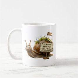 Taza de café clásica con caracol lindo y cita moti