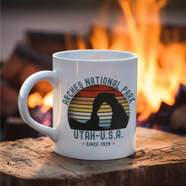 Taza De Café Classic Sunset over Arches Park, Utah (Subido por el creador)