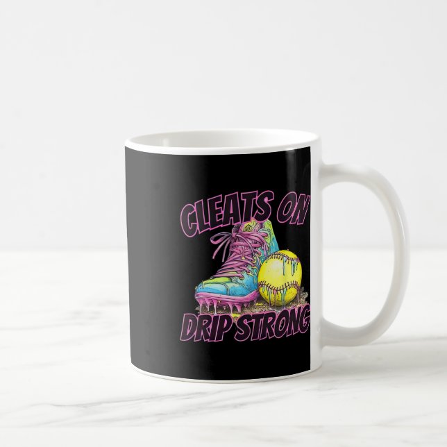 Taza De Café Cleats On Drip Strong Softll Drip Softll Mom Retro (Derecha)