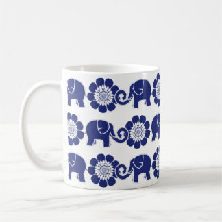 Taza De Café Cobalto azul y blanco del desfile del elefante de