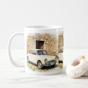 Taza De Café Coche Antiguo junto a Edificio de Piedra
