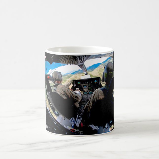 TAZA DE CAFÉ COCKPIT LAKOTA UH-72A (Centro)