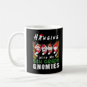 Taza De Café Colgando con mi equipo de Navidades de quinto grad