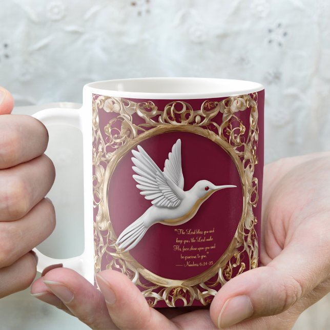 Taza De Café Colibrí blanco en la bruma bendita de la mañana ro (Subido por el creador)