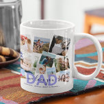 Taza De Café Collage de fotos "Te queremos" moderno<br><div class="desc">Hágale saber a papá cuánto le encanta esta moderna taza de café de collage de fotos, que incluye diez (10) fotografías de tu elección que pueden descargarse fácilmente de tu teléfono o computadora en un fondo blanco clásico, el texto - DAD en el color azul cielo en negrita con elegante...</div>