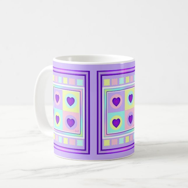 Taza De Café Colores pasteles y corazones morados golpeando (Anverso izquierdo)