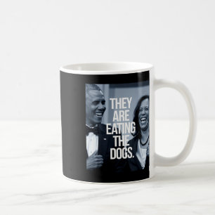Taza De Café Comen A Los Perros Apoyando Al Presidente Kamala