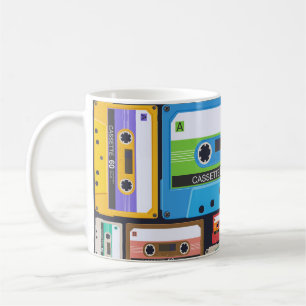 Taza De Café Composición abstracta de casetes compactos