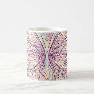 Taza de café con alas de mariposa abstractas en pa