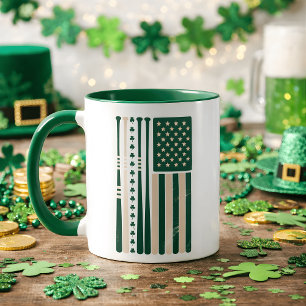 Taza de café con bandera de trébol americano irlan