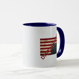 Taza de café con bandera estadounidense en señal d