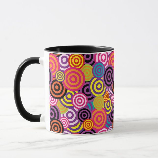 taza de café con círculos psicodélicos (Izquierda)