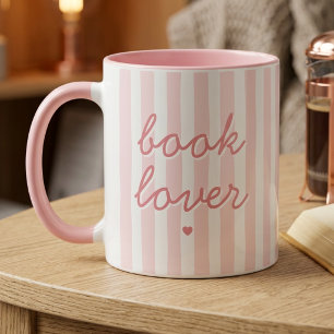 Taza de café con cita de guion de corazón rayado r