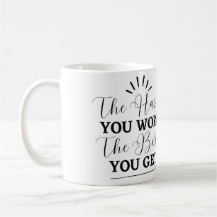 Taza de café con cita motivacional
